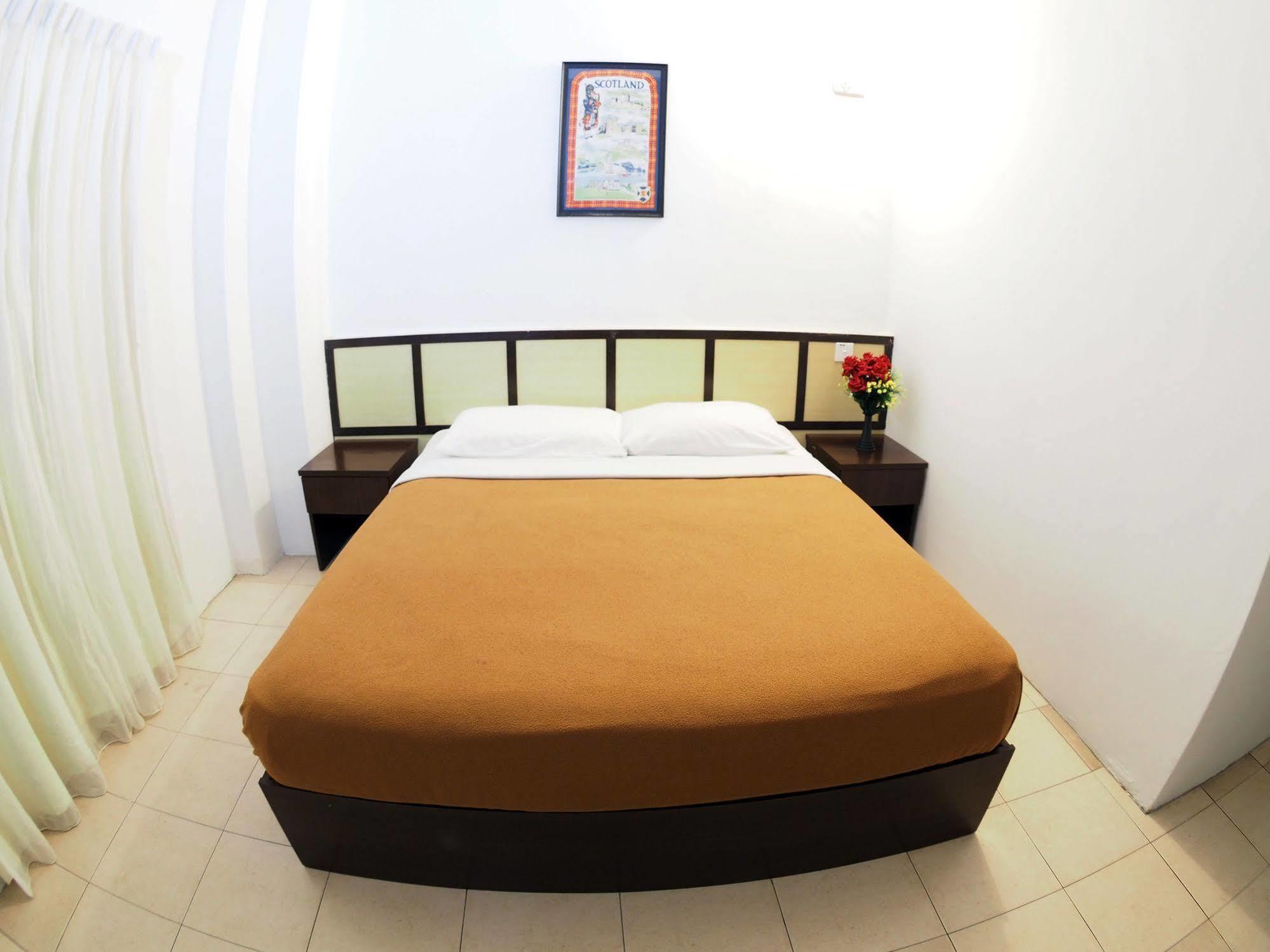 Oyo 1192 Hash House Hotel Malacca Buitenkant foto